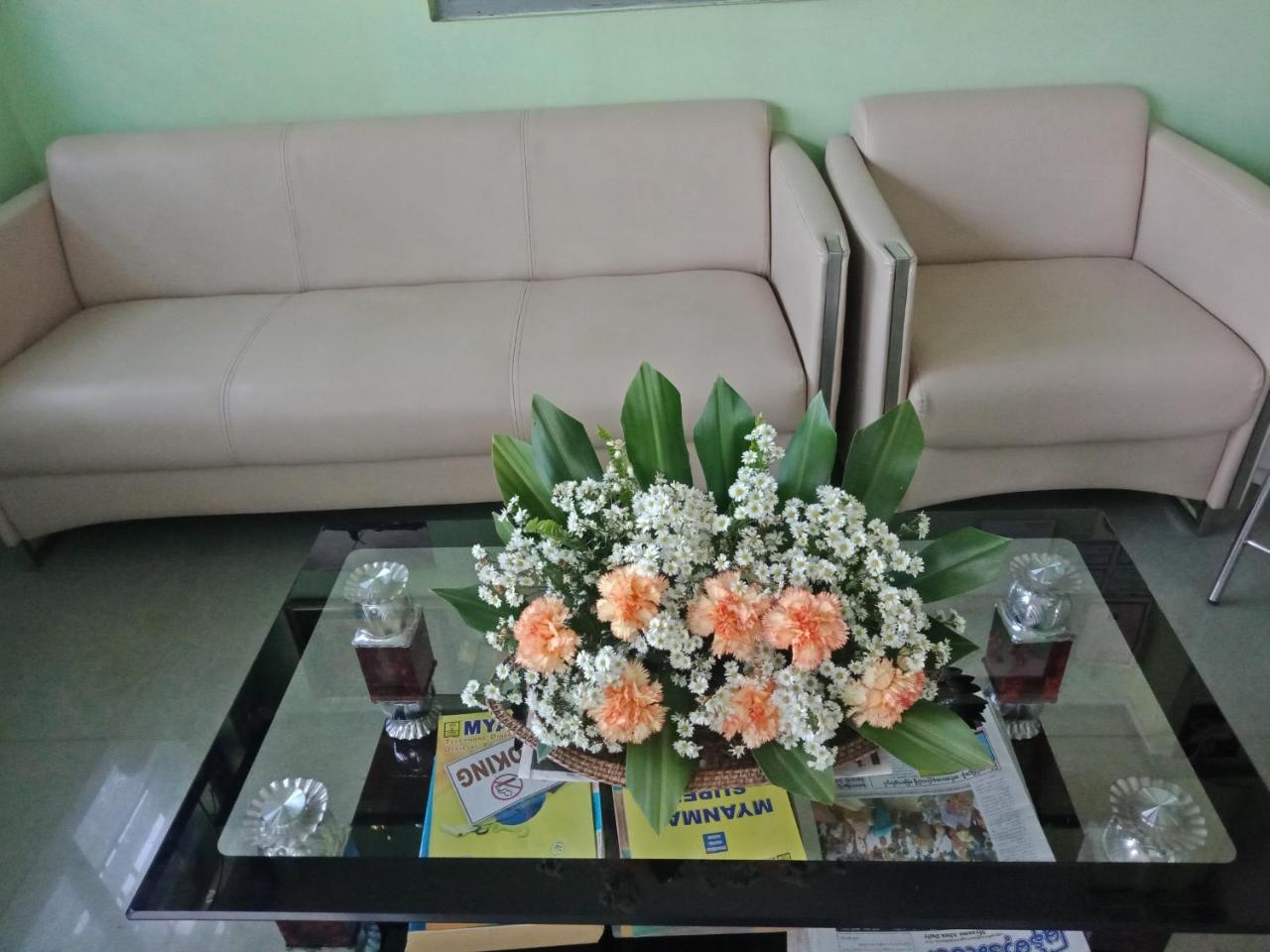 Nay Chi Lin Hotel Pathein Exterior foto